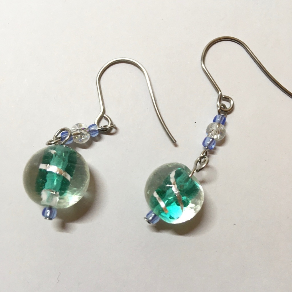 インドガラスビーズのピアス(サージカルステンレス・イヤリング交換可)