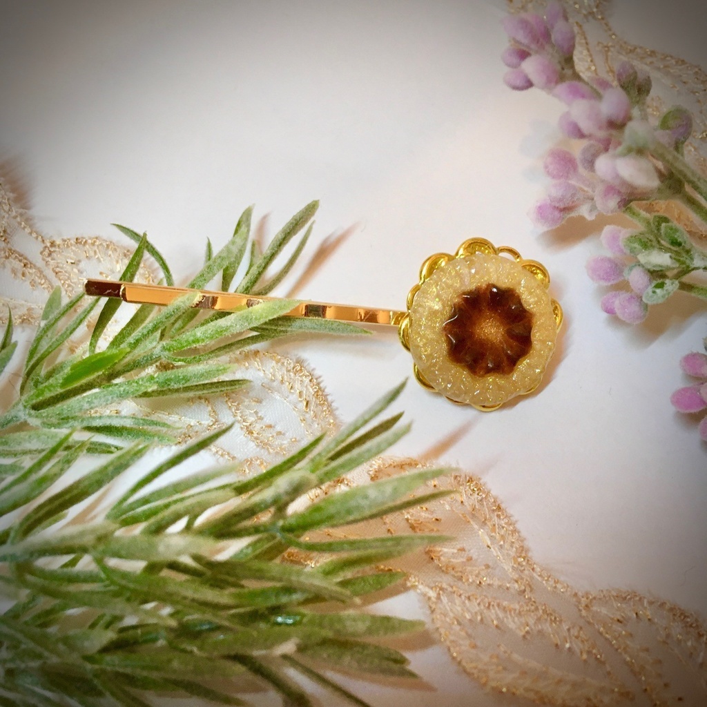 ミルクチョコ×ホワイトチョコのヘアピン