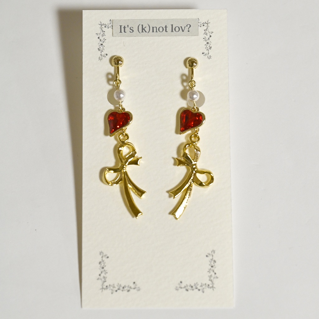 It's (k)not lov? モチーフ イヤリング／ピアス①