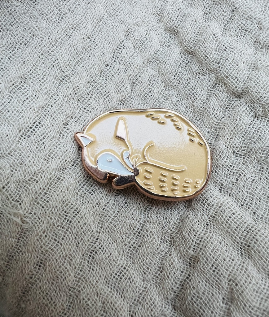 キツネピンズ