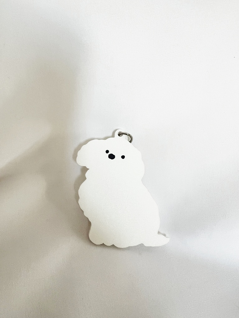 白いマルチーズアクキー