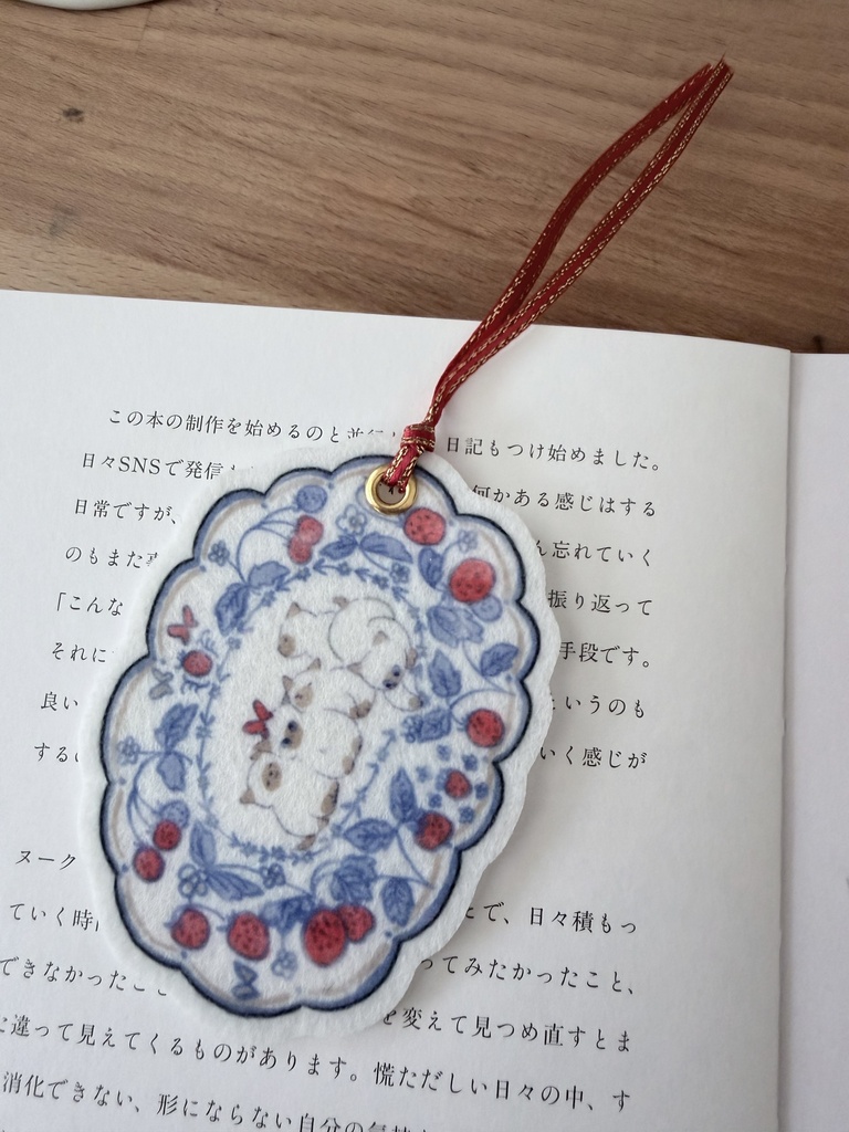 春の猫皿フェルトしおり