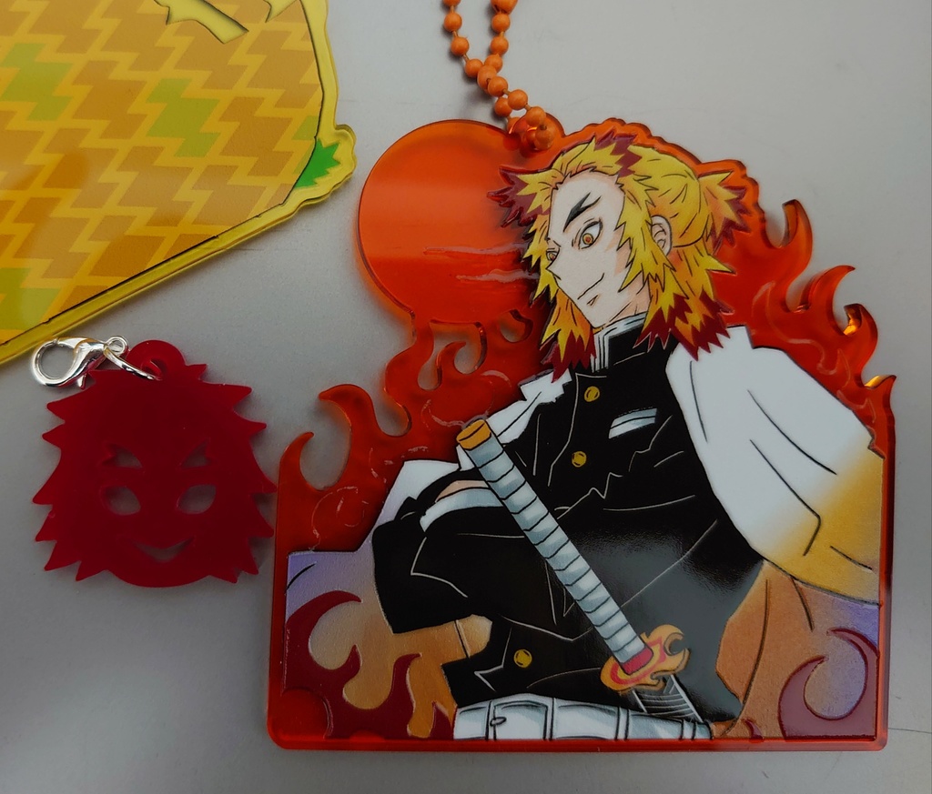 【追加】義勇さんの和風縁起物ウッドキーホルダーと夜のアクキー追加三種