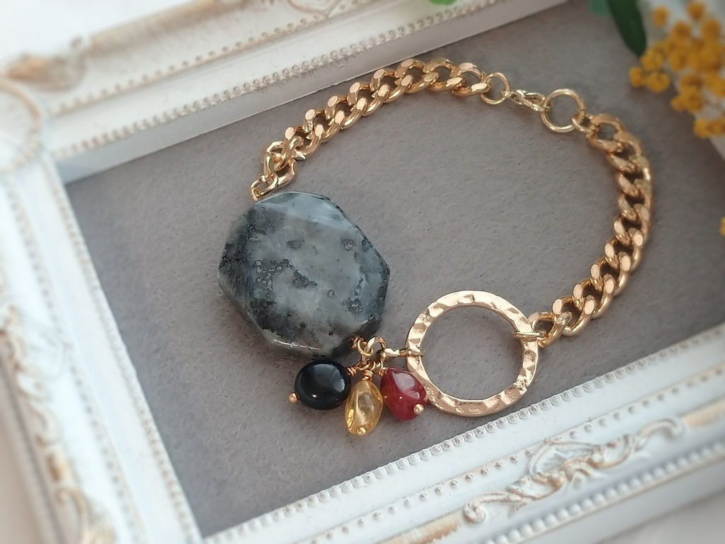 ソハヤノツルキイメージ天然石ブレスレット