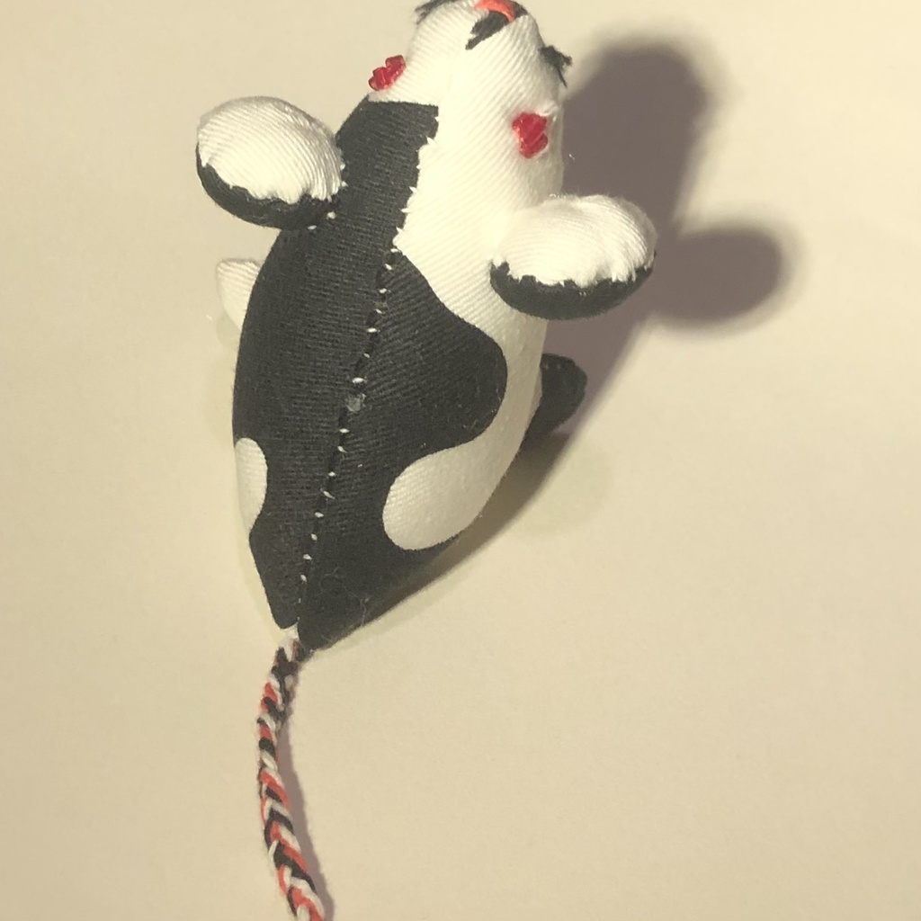牛柄ねずみのぬいぐるみ