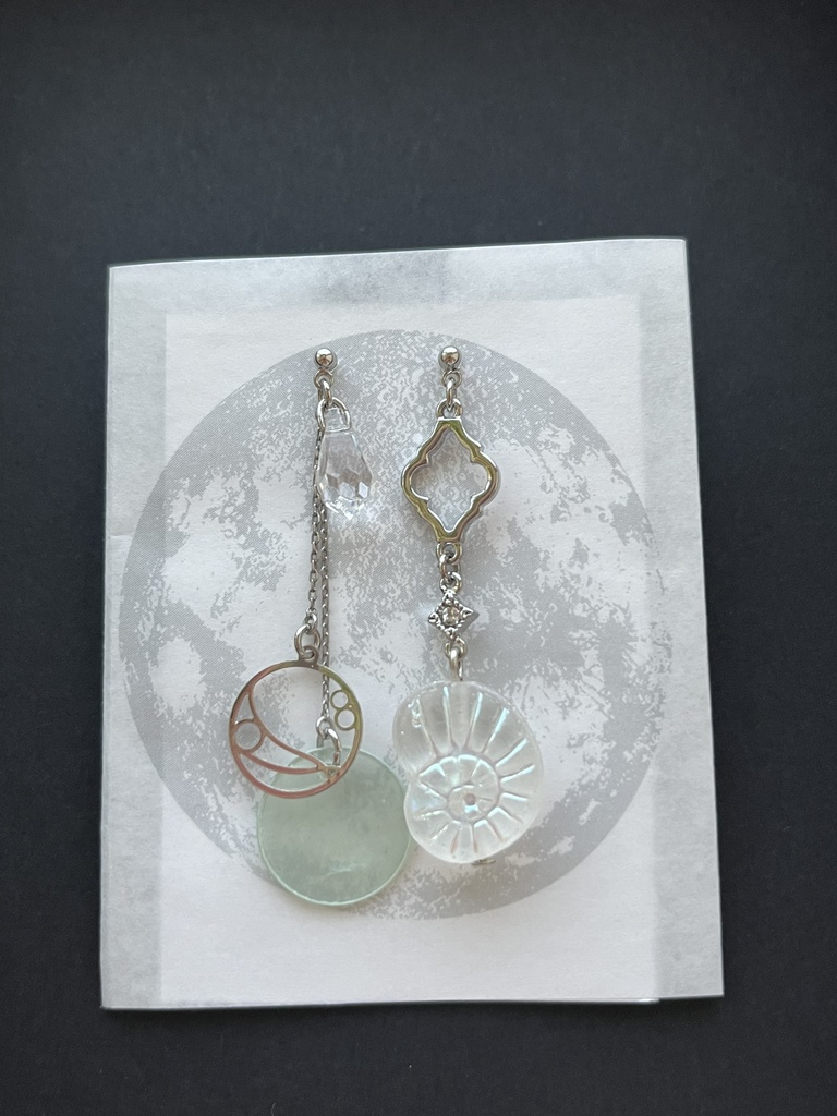 ホムラ　ピアス