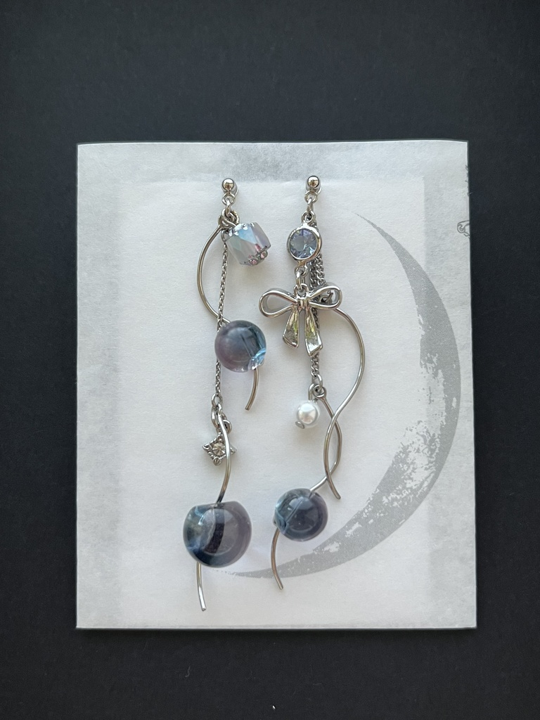 ホムラ　ピアス