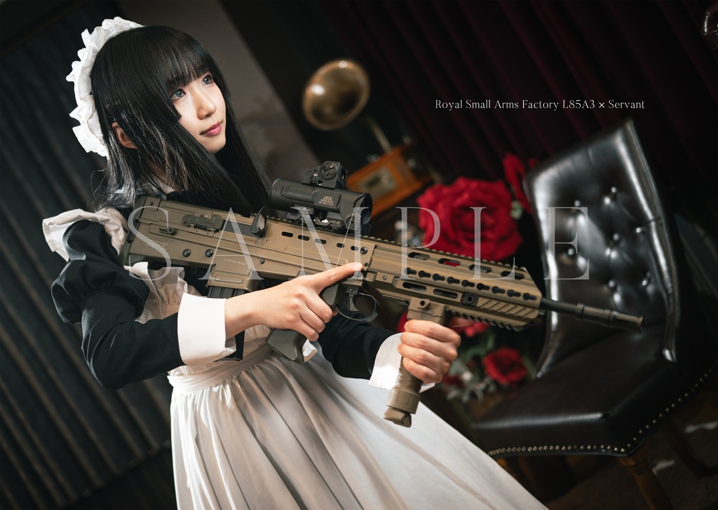 【再販】武装メイド写真集『Armed Servant 2』(カバー無し)
