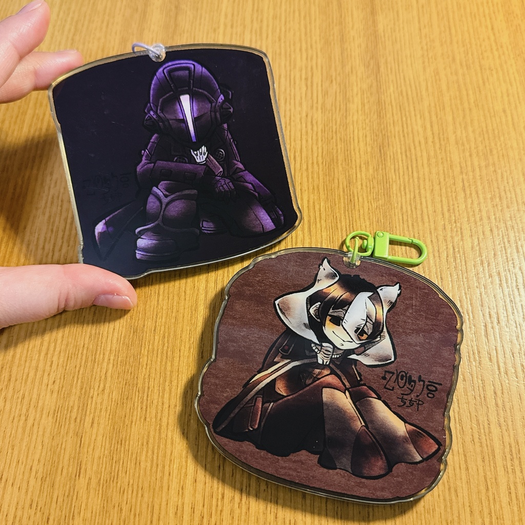 シャカシャカでかアクキー