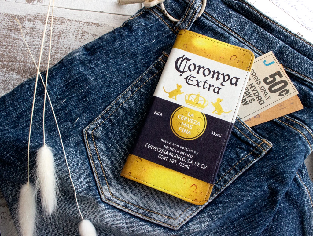 ビールにゃんこの手帳型ケース(コロニャ)iPhone17 Air iphone16 iphone14 iphone15 全機種対応 猫 ビール スマホケース