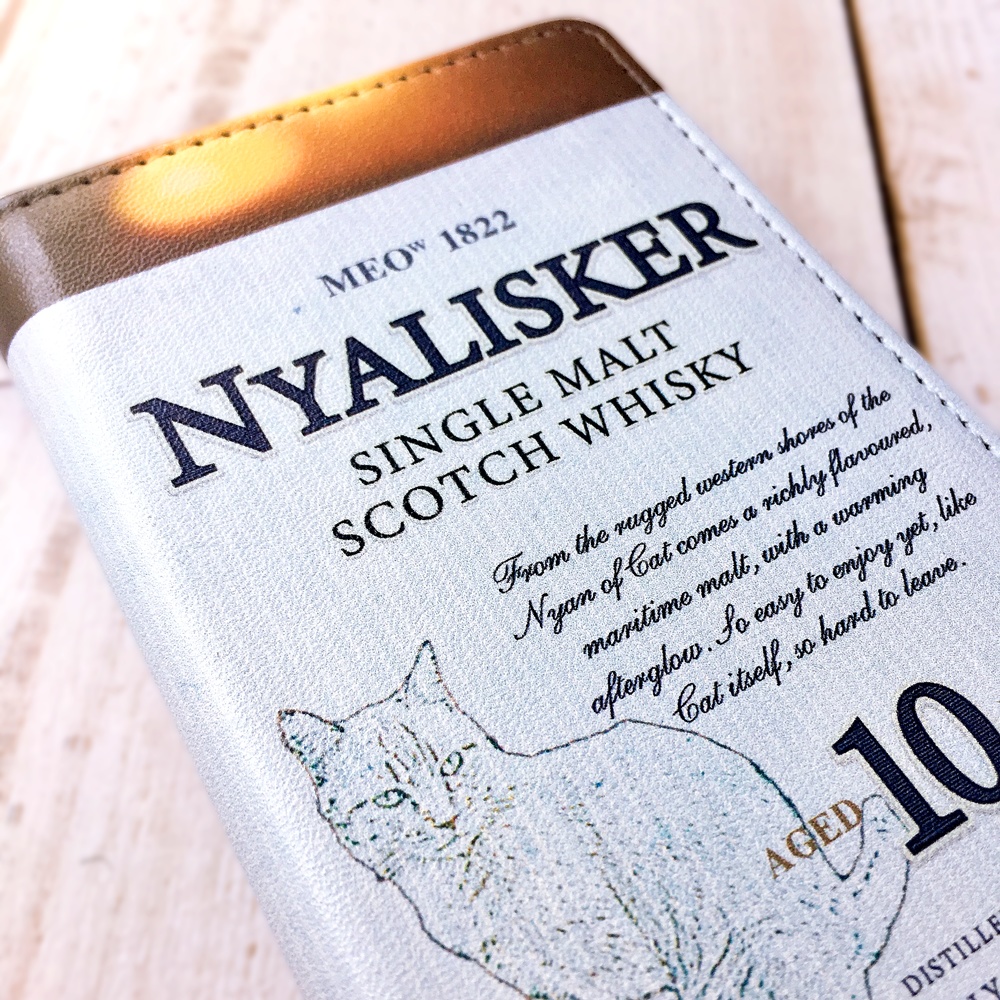 ウイスキーにゃんこの手帳型ケース(ニャリスカー) iphone16e iphone14 iphone15 全機種対応 猫 スマホケース