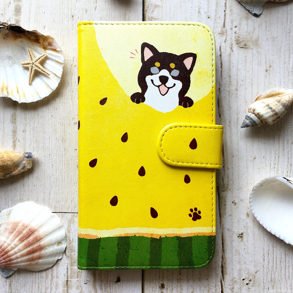 黄色いスイカが食べたい柴ちゃんのスマホケース(黒柴) 全機種対応 手帳型 スマホケース iphone14 iphone16e iPhone17 air 犬 柴犬 夏 スイカ iphone15