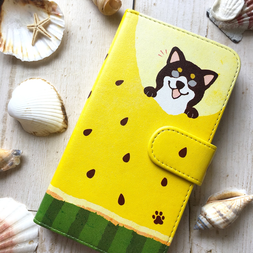 黄色いスイカが食べたい柴ちゃんのスマホケース（黒柴） 全機種対応 手帳型 スマホケース iphone14 iphone16e 犬 柴犬 夏 スイカ iphone15