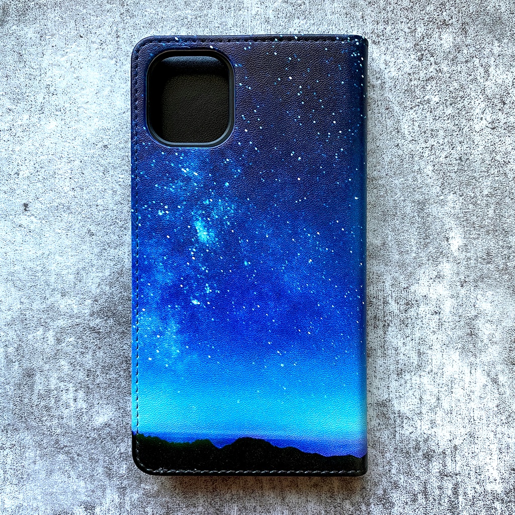 満月とねこの手帳型スマホケース(ライトブルー) iphone16e iphone14 iphone15 全機種対応 猫 スマホケース 黒猫