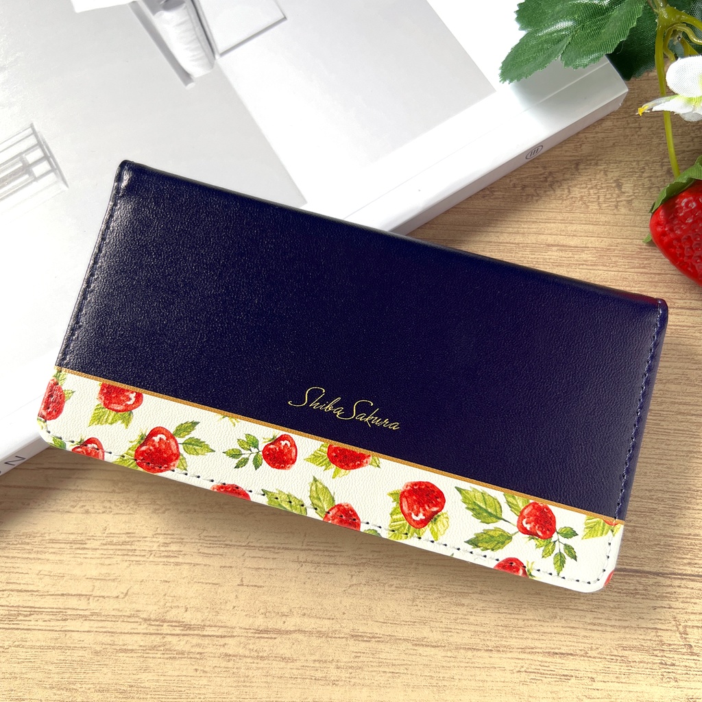 ワイルドストロベリーの手帳型スマホケース(ネイビー) スマホケース iPhone17 Air iphone16e iphone14 iphone15 全機種対応 いちご ストロベリー