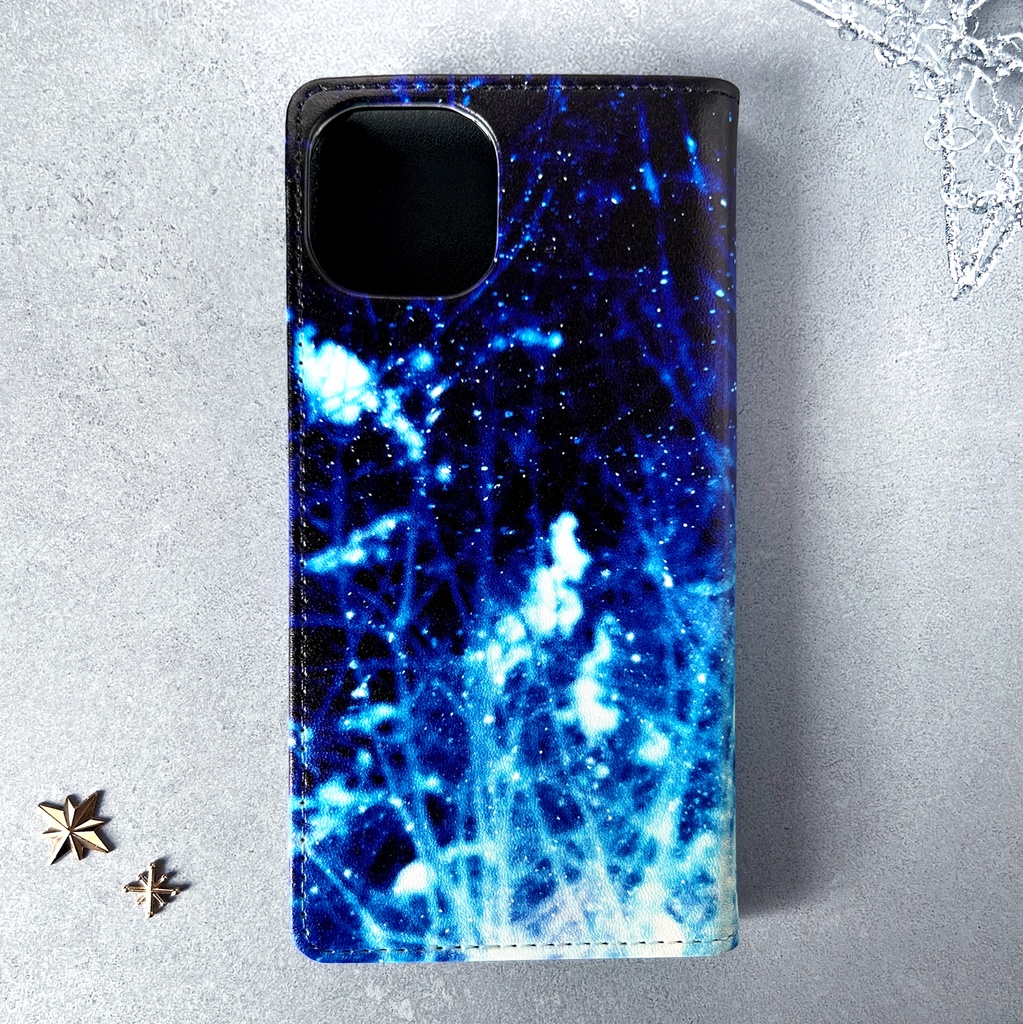 雪原のオオカミ 手帳型スマホケース iphone16e iphone14 iPhone17e Air iphone15 全機種対応 狼 冬 雪 スマホケース
