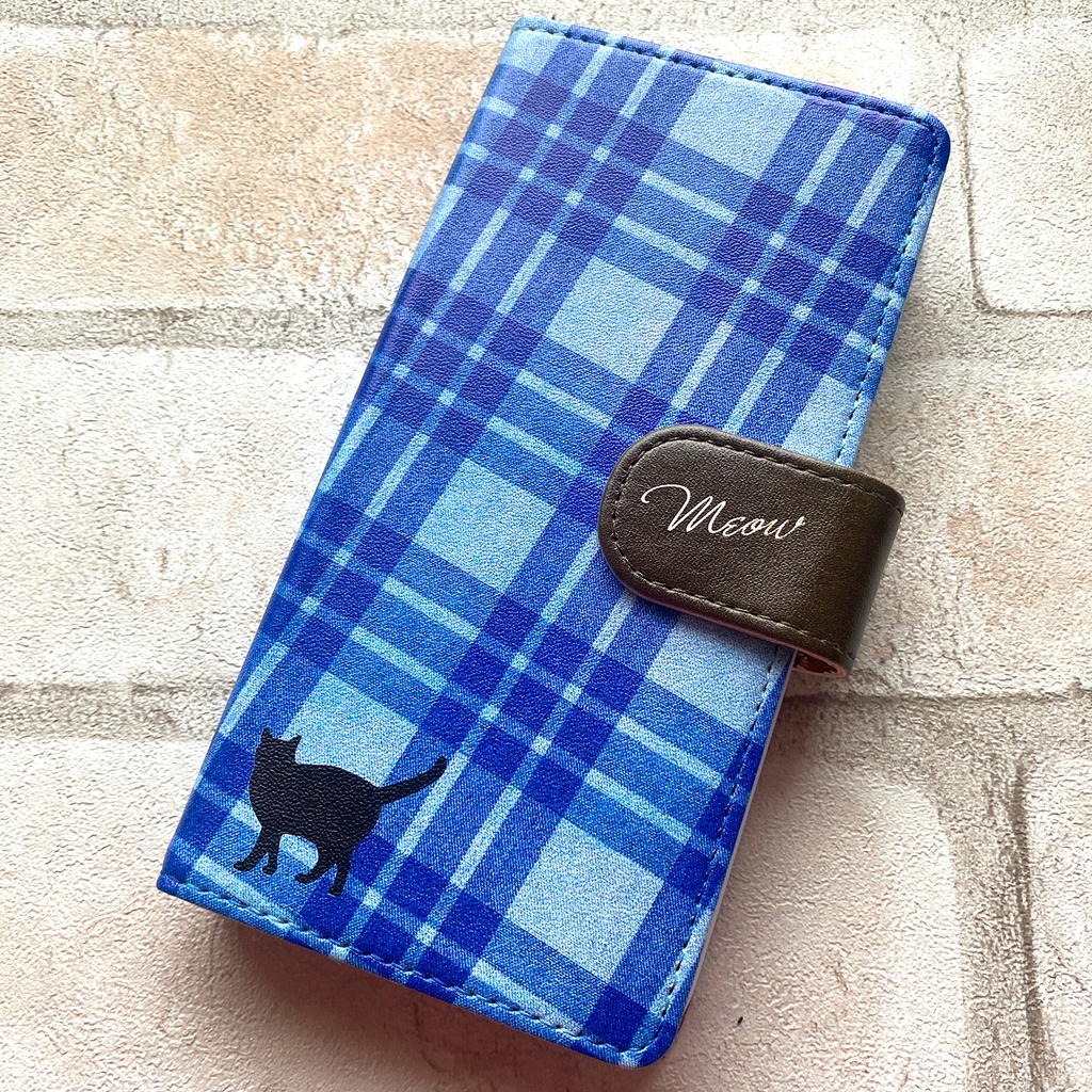 猫とチェックの手帳型スマホケース(青×ブラウン) 全機種対応 手帳型 スマホケース iphone15 iphone16e 猫 黒猫 iPhone17 Air iphone14