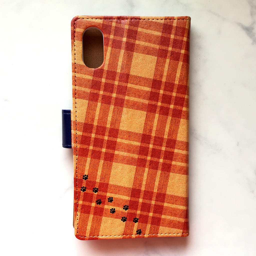 猫とチェックの手帳型スマホケース(オレンジ×ネイビー) 全機種対応 手帳型 スマホケース iPhone17 air iphone15 iphone16e iphone14 猫 黒猫