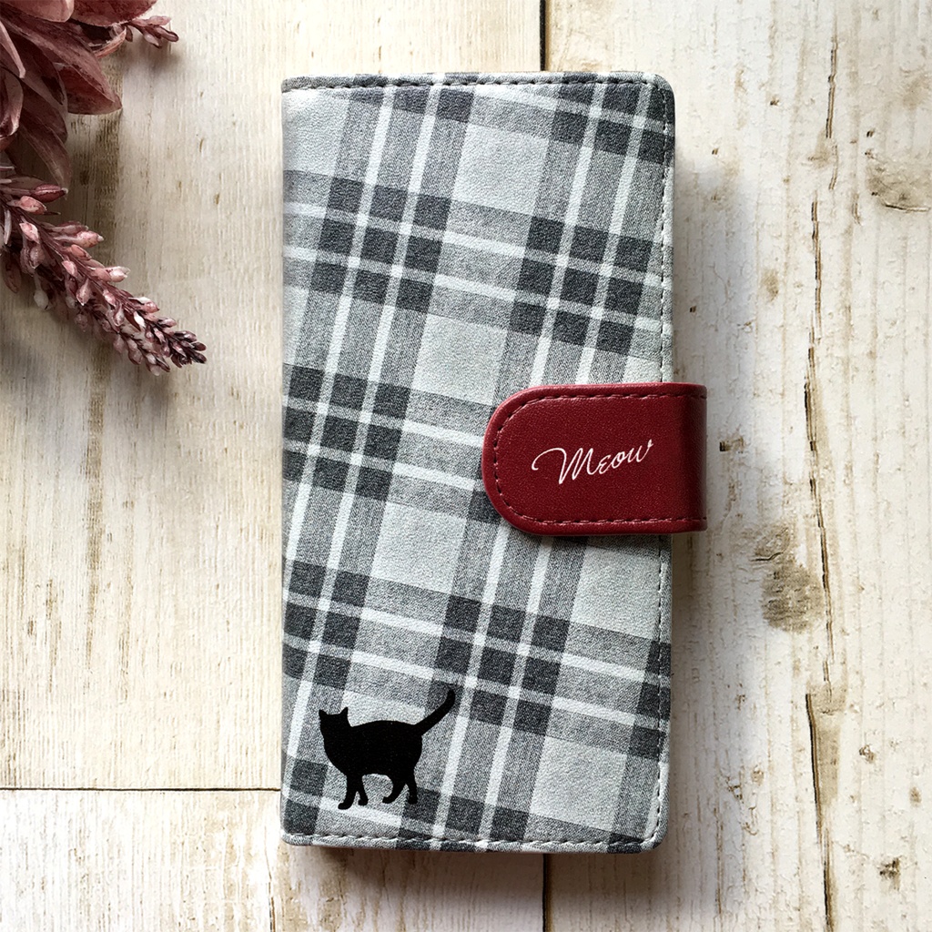 猫とチェックの手帳型スマホケース(グレー×ボルドー) 全機種対応 手帳型 スマホケース iphone15 iphone16e iphone14 iPhone17 Air 他 猫 黒猫