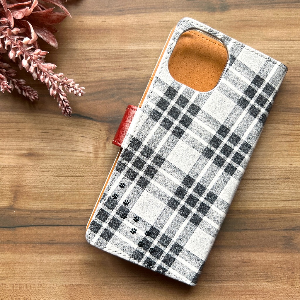 猫とチェックの手帳型スマホケース(グレー×ボルドー) 全機種対応 手帳型 スマホケース iphone15 iphone16e iphone14 iPhone17 Air 他 猫 黒猫