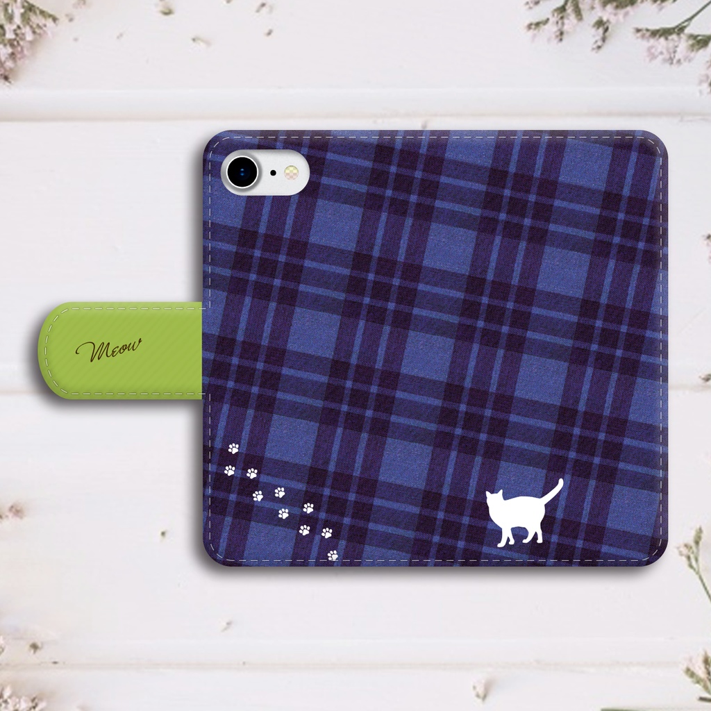 猫とチェックの手帳型スマホケース(グリーン×ネイビー) 全機種対応 手帳型 スマホケース iphone16e iphone15 iPhone17 Air 猫 黒猫