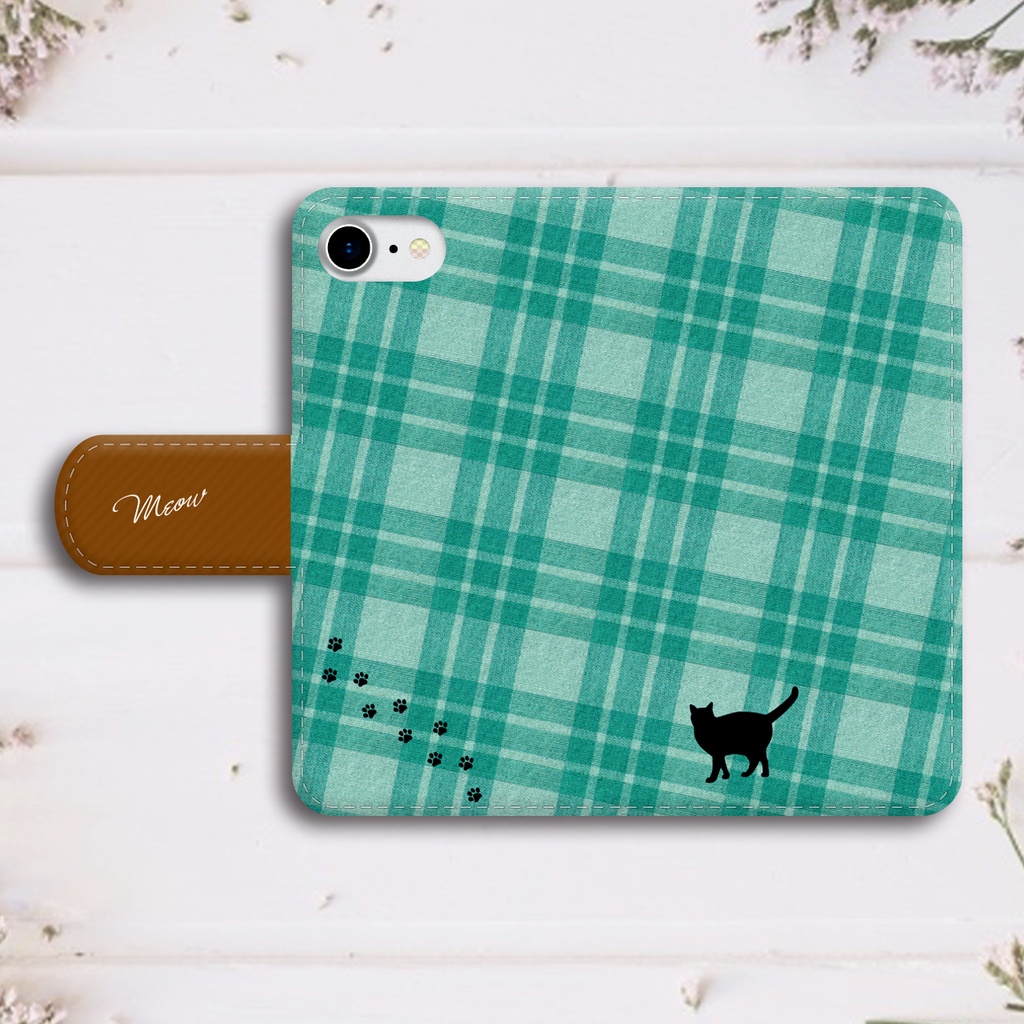 猫とチェックの手帳型スマホケース(チョコミント) 全機種対応 手帳型 スマホケース iphone16e iphone15 iPhone17 Air 猫 黒猫