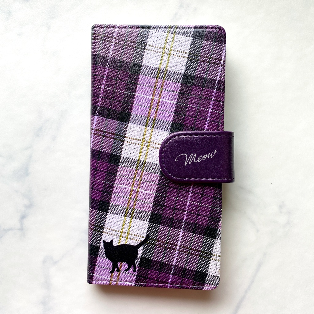猫とチェックの手帳型スマホケース(バイオレット) 全機種対応 手帳型 スマホケース iphone16e iphone15 猫 黒猫