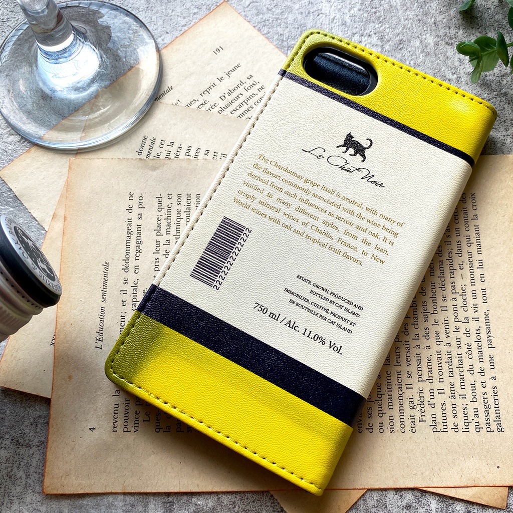 にゃんこワインの手帳型ケース(白・シャルドネ) iphone16e iphone14 iphone15 全機種対応 猫 黒猫 スマホケース