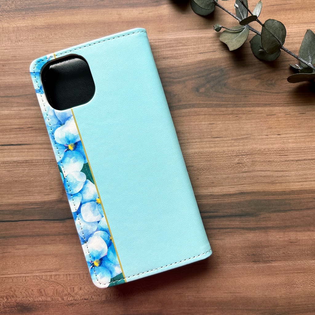 梅雨の紫陽花の手帳型スマホケース(ライトブルー) 花 スマホケース iPhone17 Air iphone16e iphone14 iphone15 全機種対応