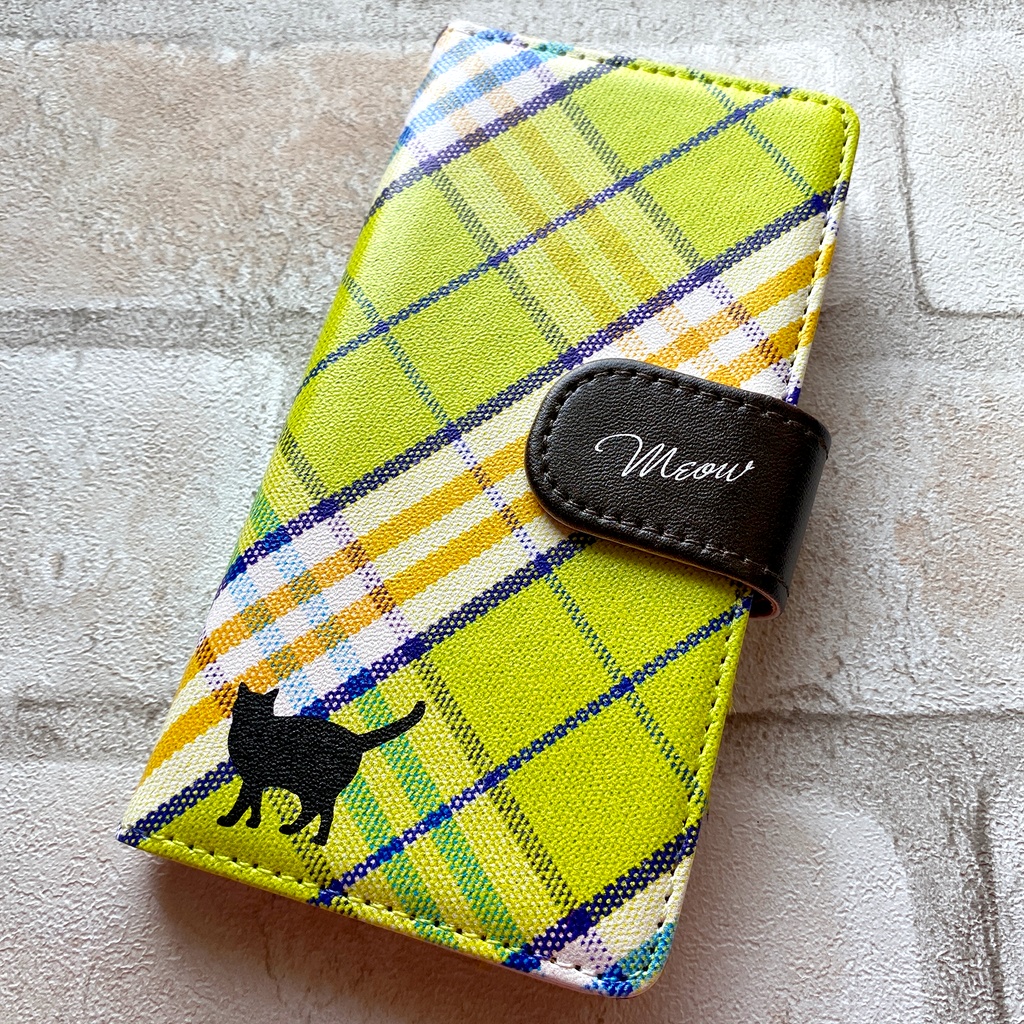 猫とカラフルチェックの手帳型スマホケース 全機種対応 手帳型 スマホケース iPhone17 Air iphone15 iphone16e iphone14 猫 黒猫