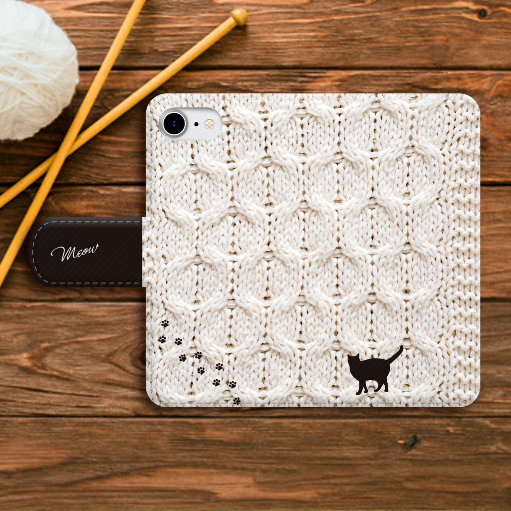にゃんこニットの手帳型スマホケース(ホワイト×ブラック) 全機種対応 手帳型 スマホケース iphone15 iphone16e iphone14 iPhone17 Air 猫 黒猫