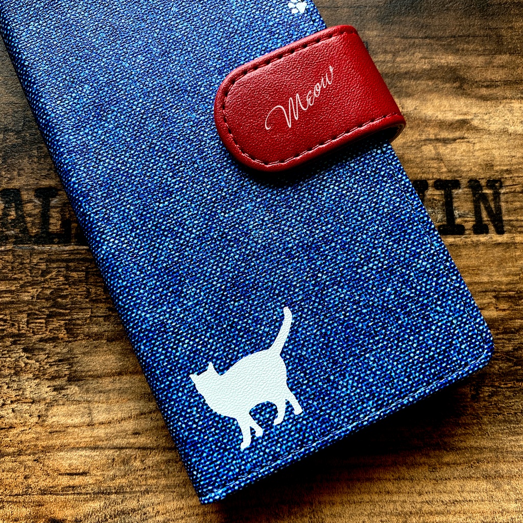 にゃんこデニムの手帳型スマホケース(ブルー×赤) 全機種対応 手帳型 スマホケース iphone15 iphone16e iphone14 iPhone17 Air 猫