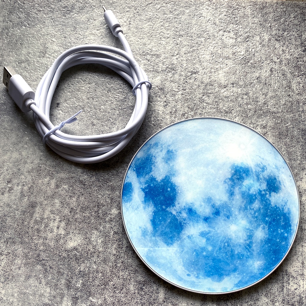 銀のお月様のQiワイヤレス充電器