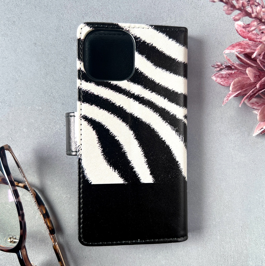 猫とゼブラの手帳型スマホケース 全機種対応 手帳型 スマホケース iPhone17e Air iphone15 iphone16e iphone14 猫 ゼブラ シマウマ