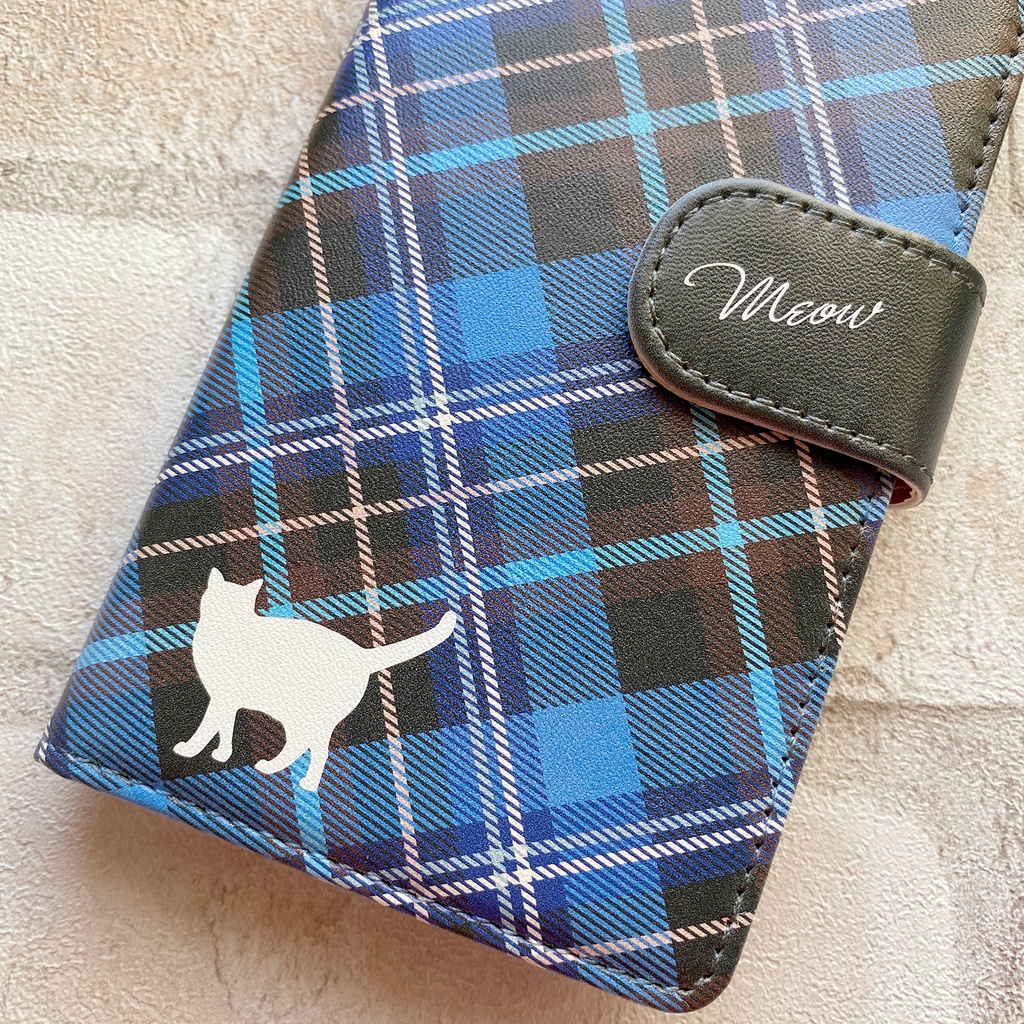 猫とチェックの手帳型スマホケース(ブルーグレイ) 全機種対応 猫 黒猫 iPhone17 Air チェック 手帳型 スマホケース iphone15 iphone16e iphone13 メンズ