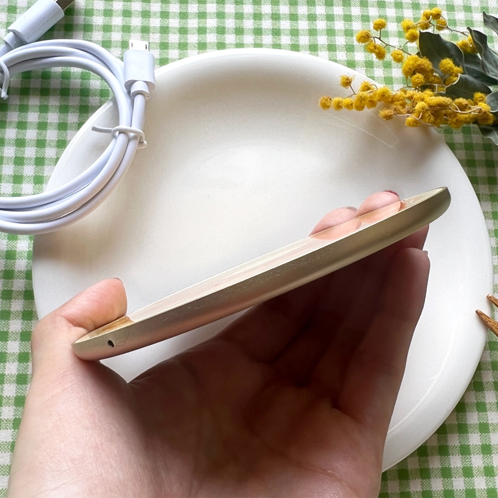 つやつやパンケーキのモバイルバッテリー Qi ワイヤレス 充電器 ホットケーキ