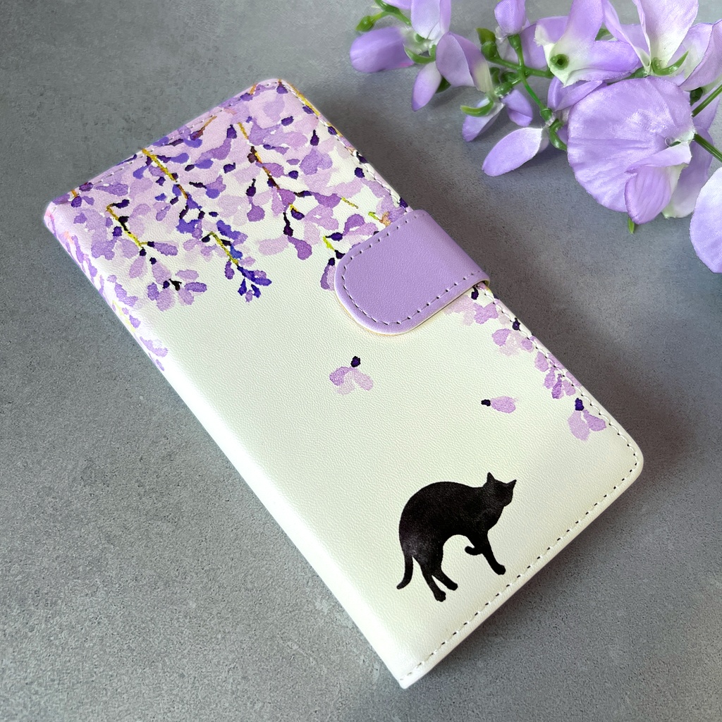 黒猫と藤の手帳型スマホケース (藤紫/ベルトあり) 藤の花 藤 黒猫 猫 iPhone17e Air iphone15 iphone14 iphone16e 全機種対応 手帳型 SE3 第3世代