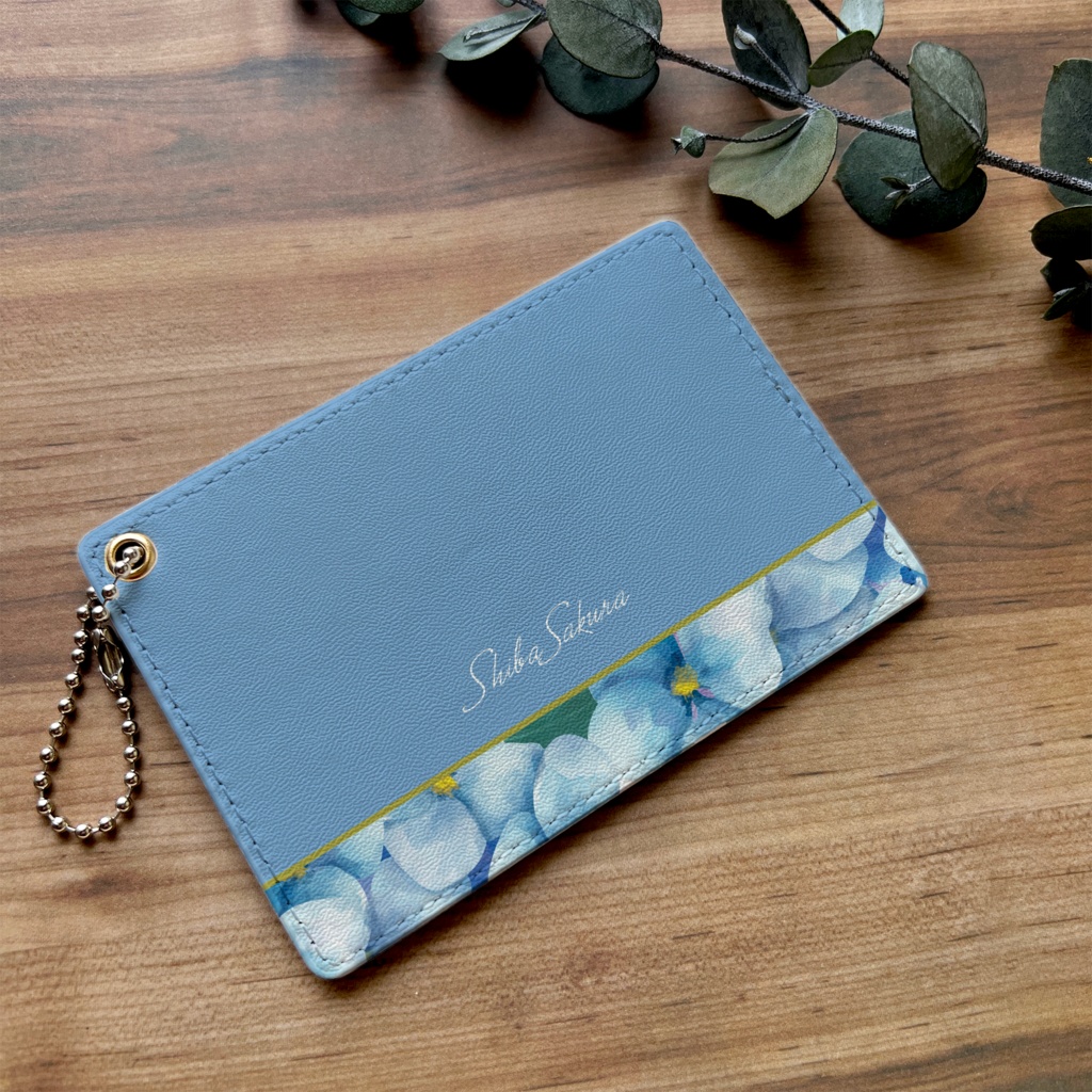 梅雨の紫陽花のパスケース（薄青） 紫陽花 花 定期入れ カードケース
