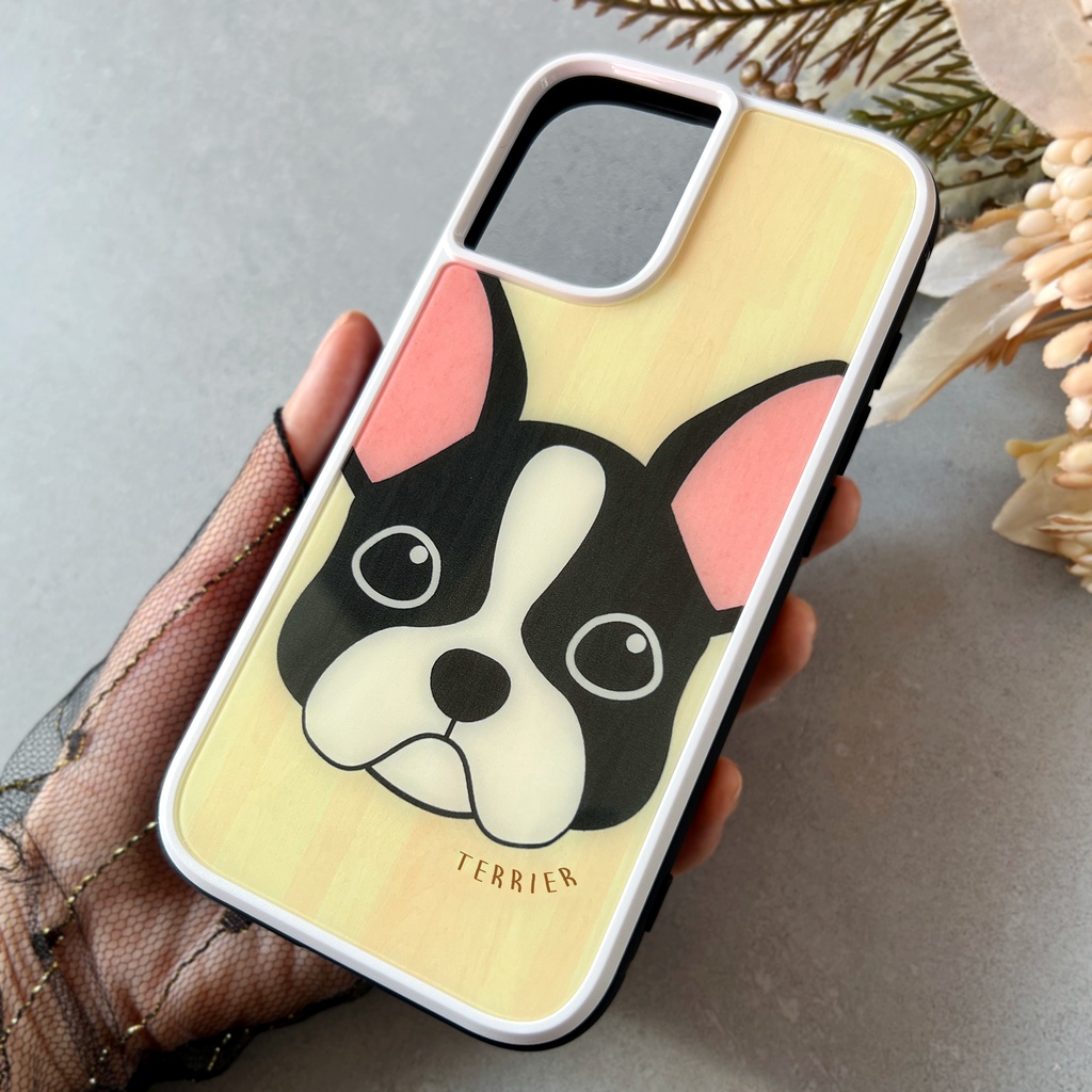 ボストンテリアのウッド風ガラススマホケース ボステリ 犬 強化ガラス iPhone17e Air iphone13 iphone14 iphone15 iphone16 XR 他