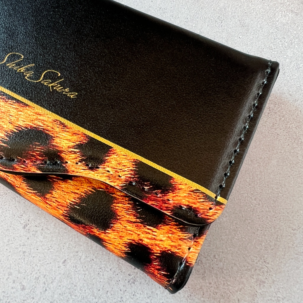 レオパード×ブラックのキーケース 動物 アニマル柄 猫 キーケース