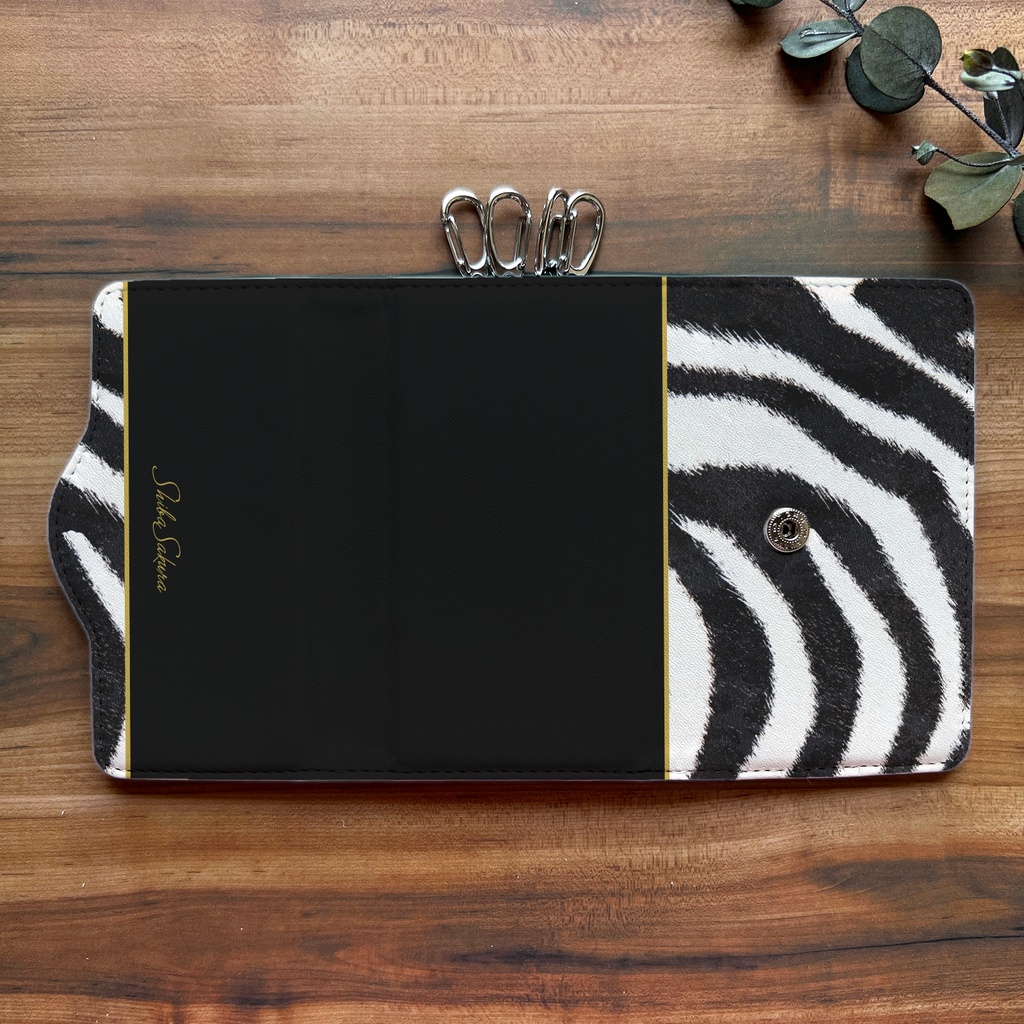 ゼブラ×ブラックのキーケース 動物 アニマル柄 シマウマ ゼブラ キーケース