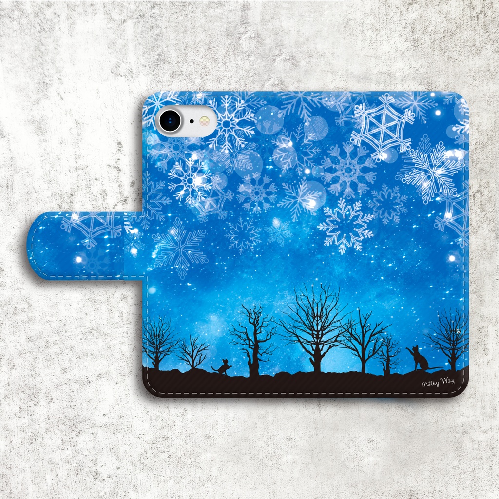 雪遊び猫の手帳型スマホケース(ブルー) 猫 全機種対応 スマホケース iPhone17 Air iphone16e iphone15 XR 他