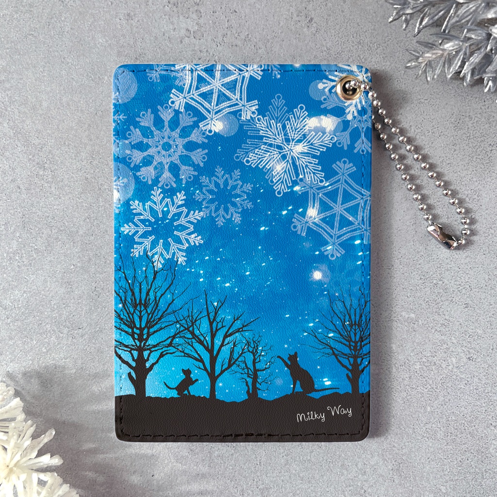 雪遊び猫のパスケース（ブルー） 猫 雪 冬 パスケース 定期入れ カードケース