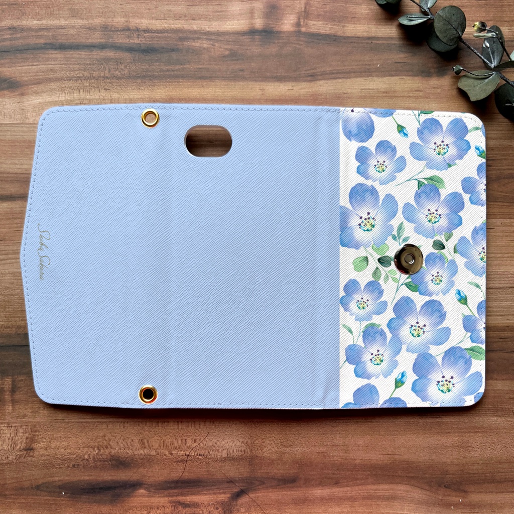 ネモフィラの三つ折り手帳型スマホケース(ベビーブルー) 全機種対応 手帳型 スマホケース iphone Android iphone16 iphone15 iPhone16e