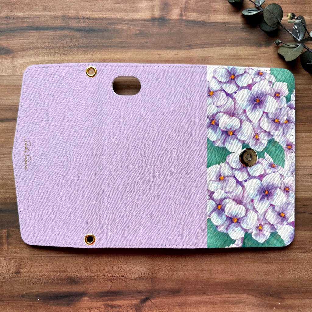梅雨の紫陽花の三つ折り手帳型スマホケース(薄紫) 全機種対応 スマホケース iphone Android 夏 アジサイ iphone16 iphone15 iPhone16e