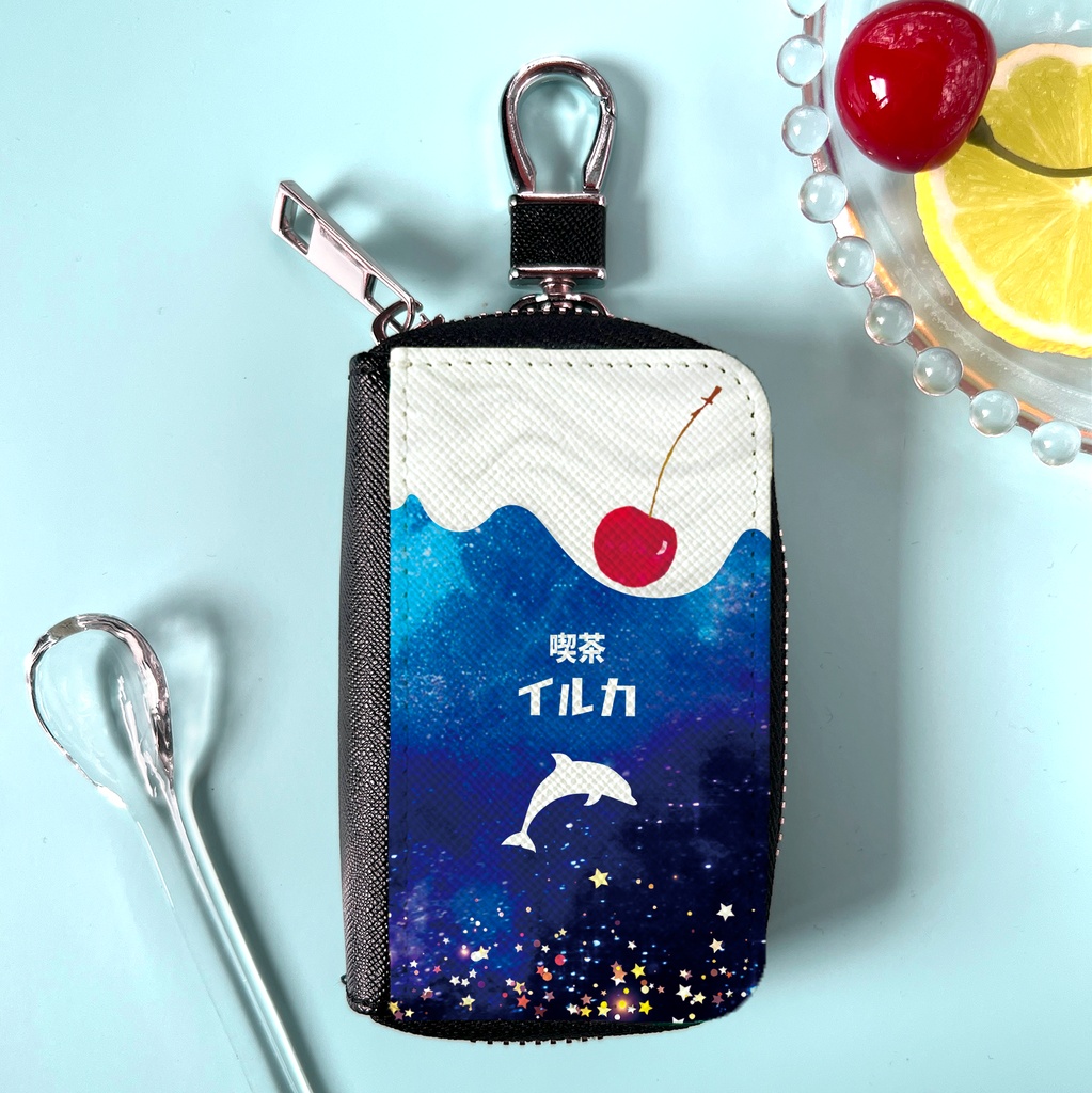 宇宙イルカとクリームソーダのスマートキーケース 水族館 イルカ ソーダ キーケース 喫茶店 宇宙 星