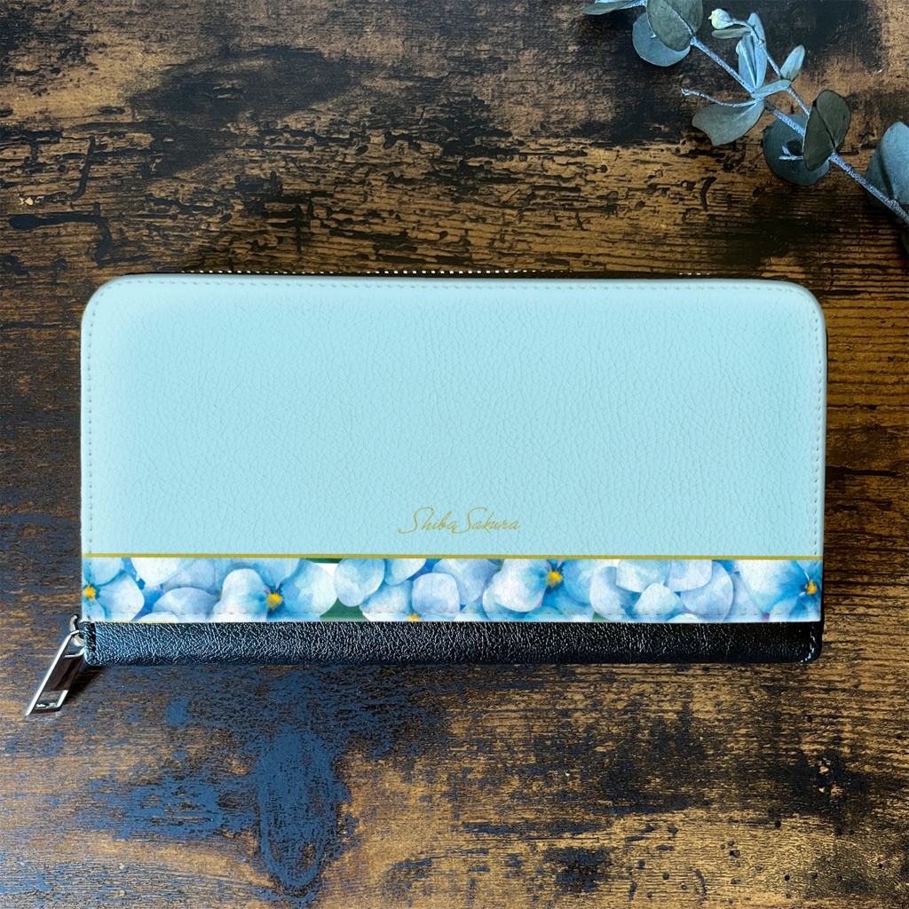 梅雨の紫陽花の長財布(ライトブルー) アジサイ 花 雨 紫陽花 財布