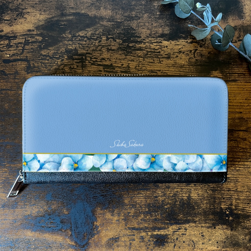 梅雨の紫陽花の長財布(薄青) アジサイ 花 雨 紫陽花 財布