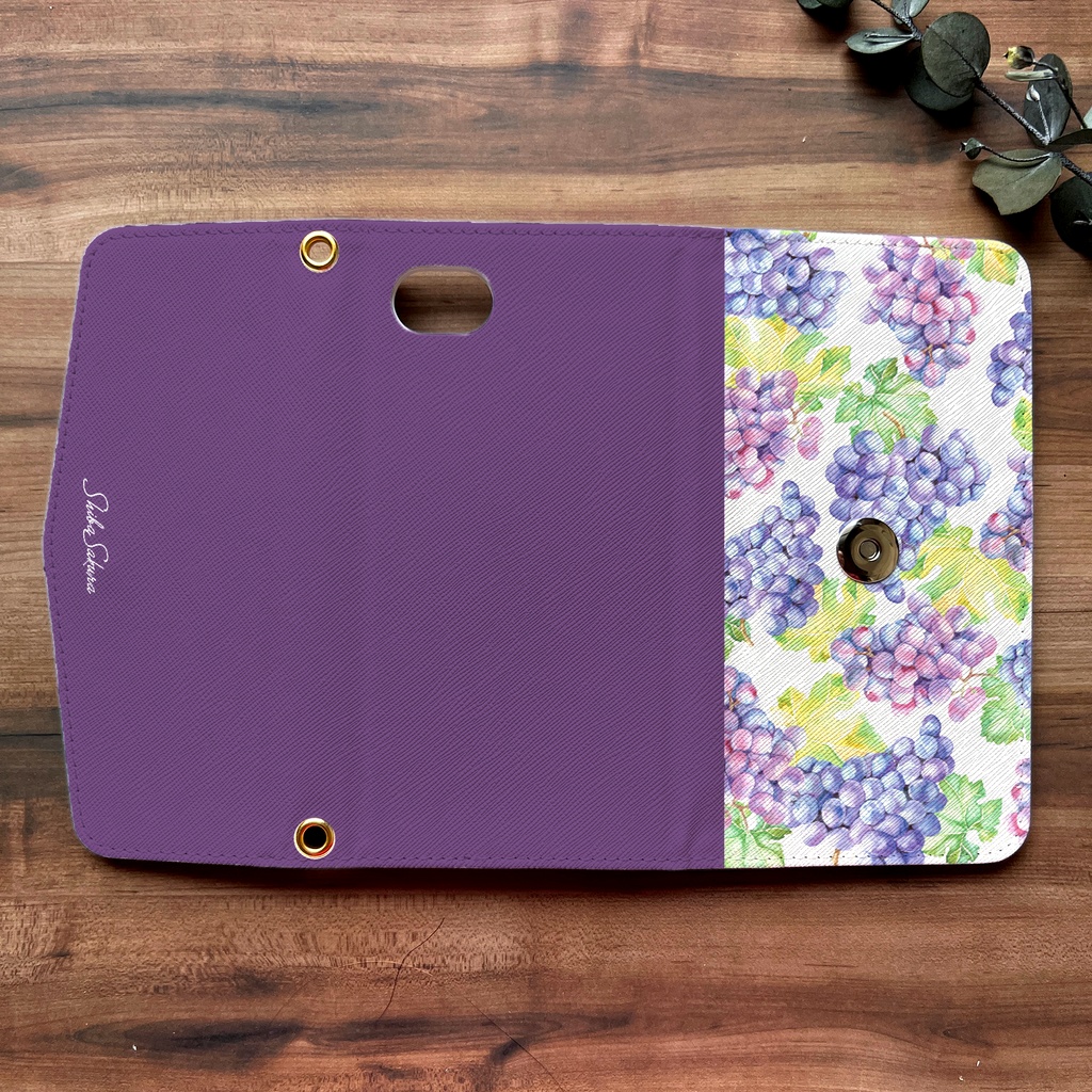 ぶどうの三つ折り手帳型スマホケース(ピオーネ) スマホケース iphone Android ぶどう 秋 iphone16 iphone15 iPhone16e