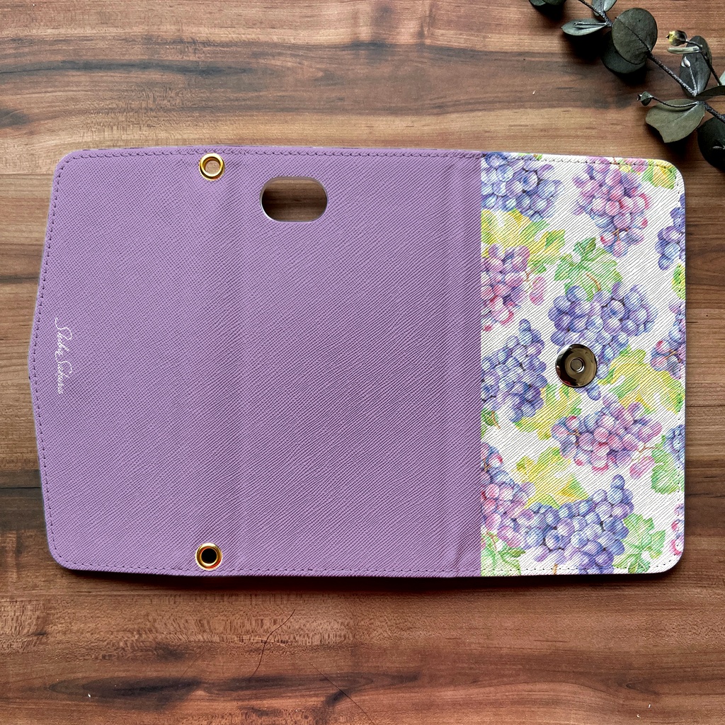 ぶどうの三つ折り手帳型スマホケース(デラウェア) スマホケース iphone Android ぶどう 秋 iphone16 iphone15 iPhone16e